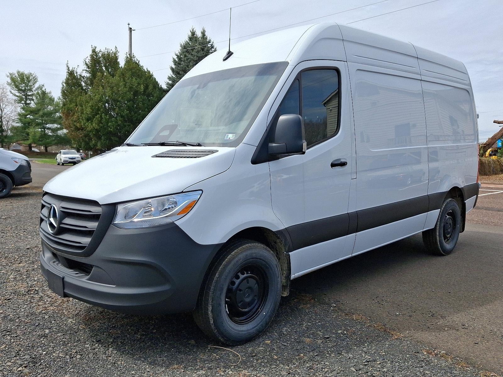 2025 Mercedes-Benz Sprinter Cargo Van 2500 Standard Roof I4 Diesel 144" RWD
