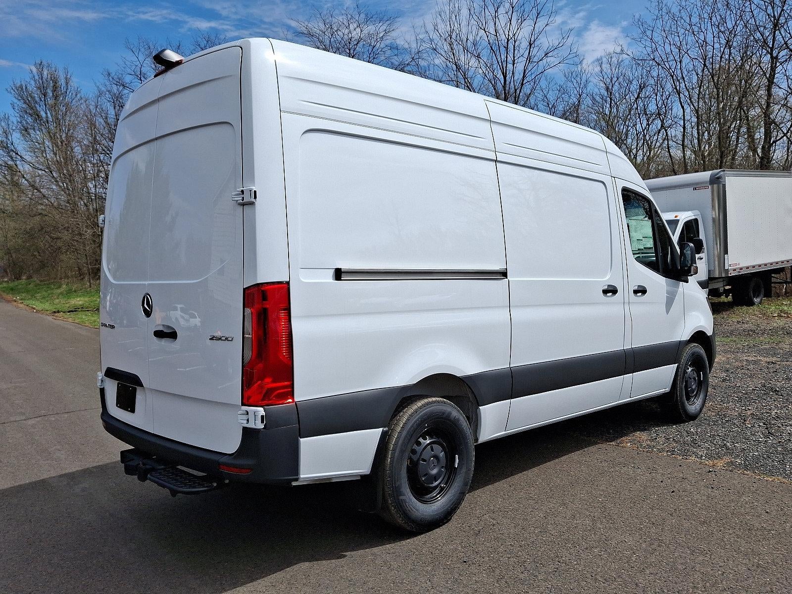 2025 Mercedes-Benz Sprinter Cargo Van 2500 Standard Roof I4 Diesel 144" RWD