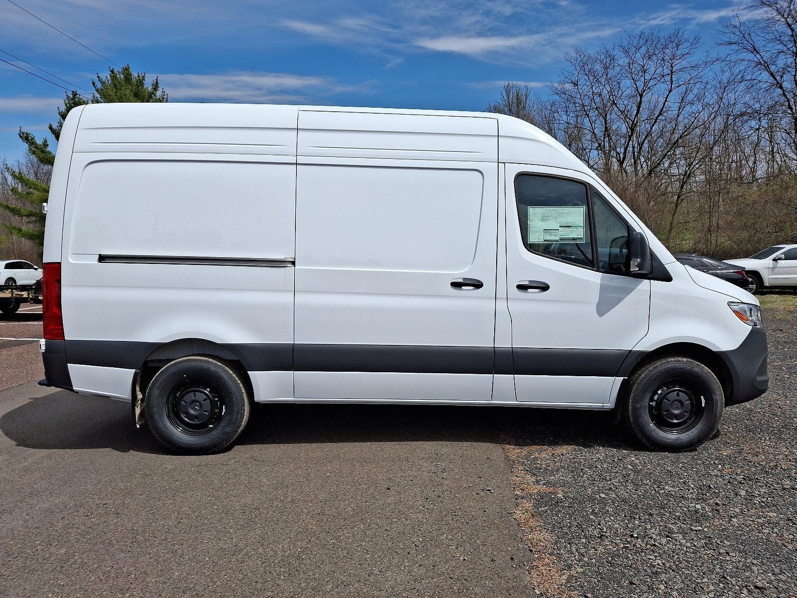 2025 Mercedes-Benz Sprinter Cargo Van 2500 Standard Roof I4 Diesel 144" RWD