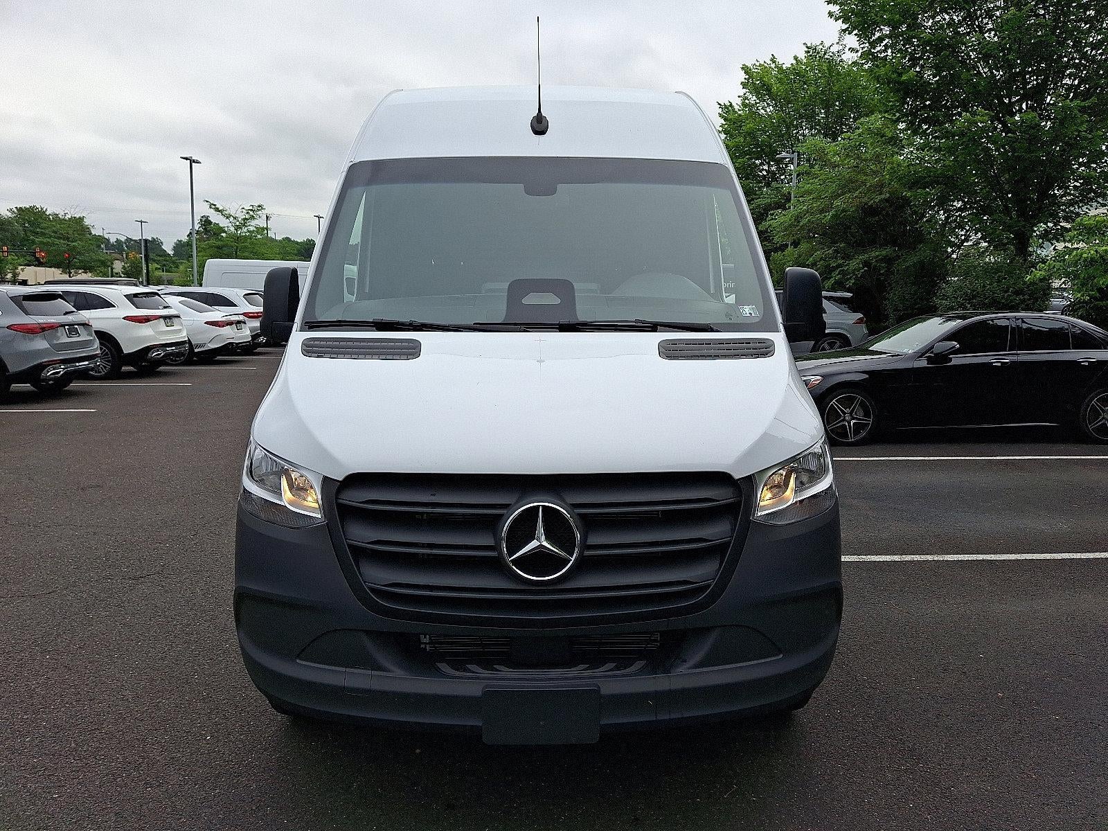 2025 Mercedes-Benz Sprinter Cargo Van 2500 Standard Roof I4 Diesel HO 144" RWD