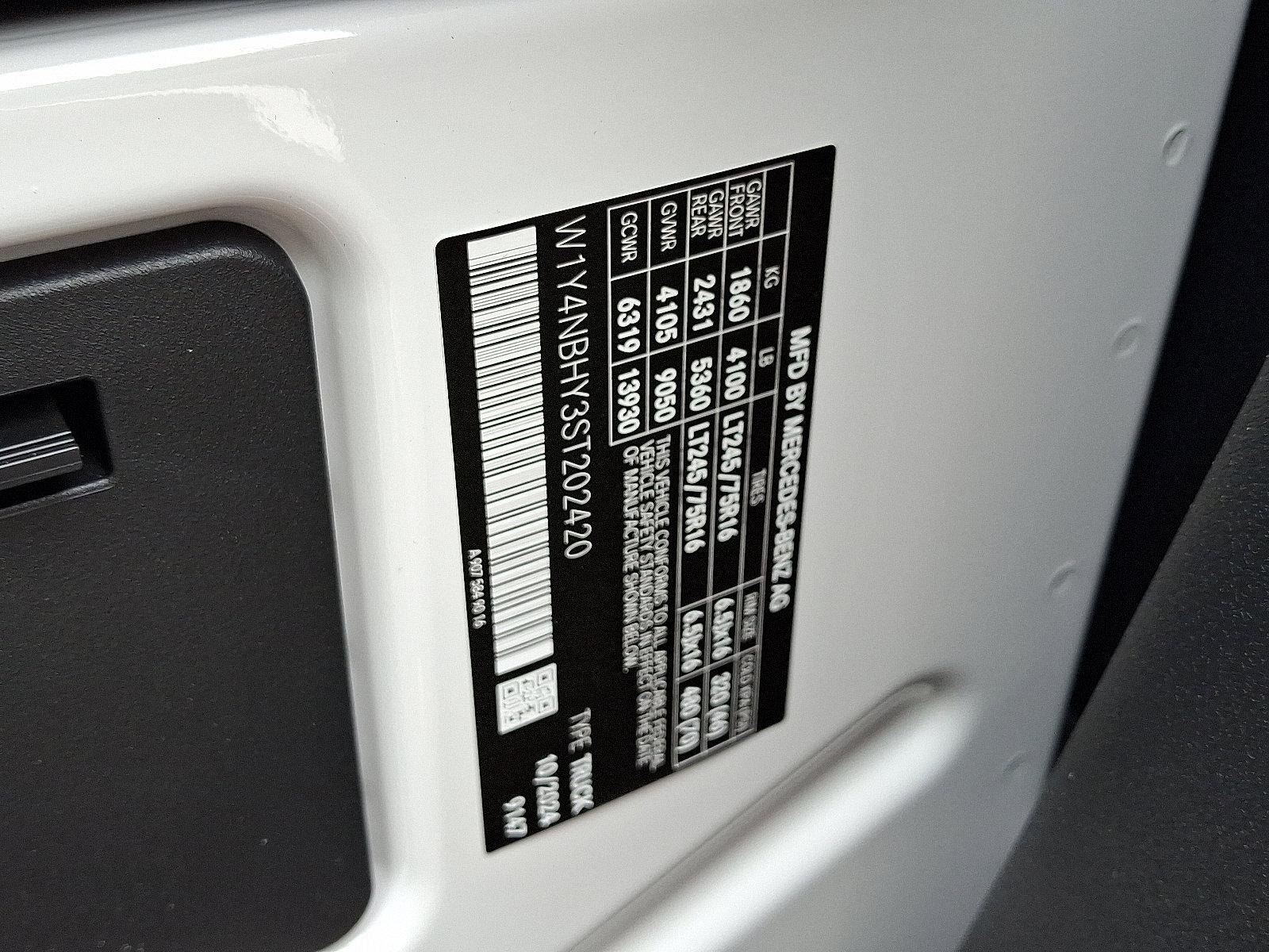 2025 Mercedes-Benz Sprinter Cargo Van 2500 Standard Roof I4 Diesel HO 144" RWD