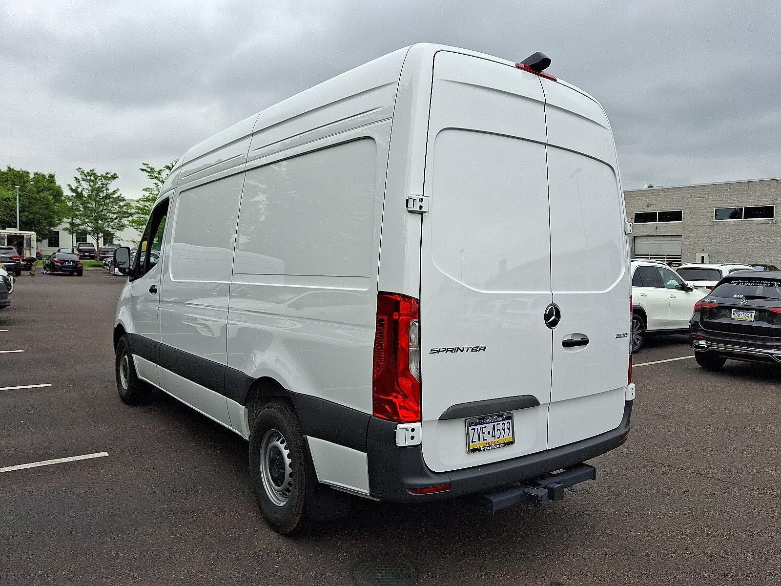 2025 Mercedes-Benz Sprinter Cargo Van 2500 Standard Roof I4 Diesel HO 144" RWD
