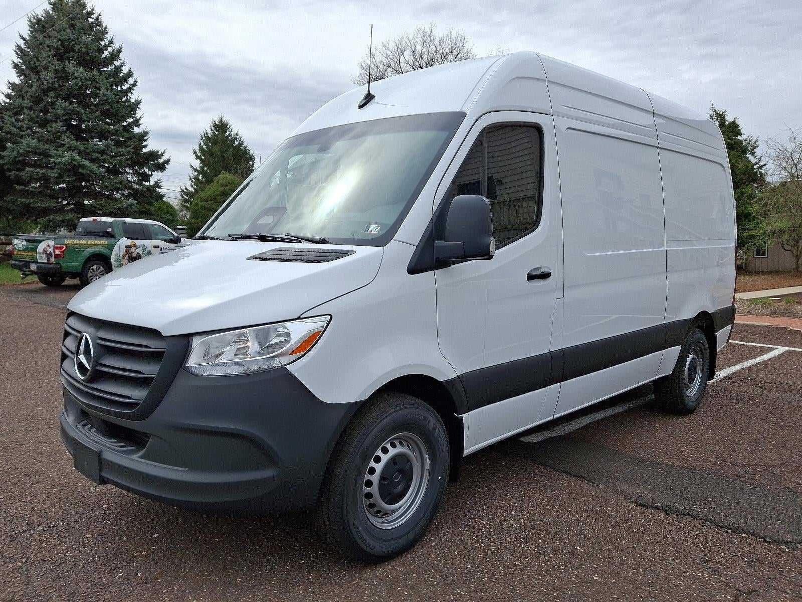 2025 Mercedes-Benz Sprinter Cargo Van 2500 Standard Roof I4 Diesel HO 144" RWD