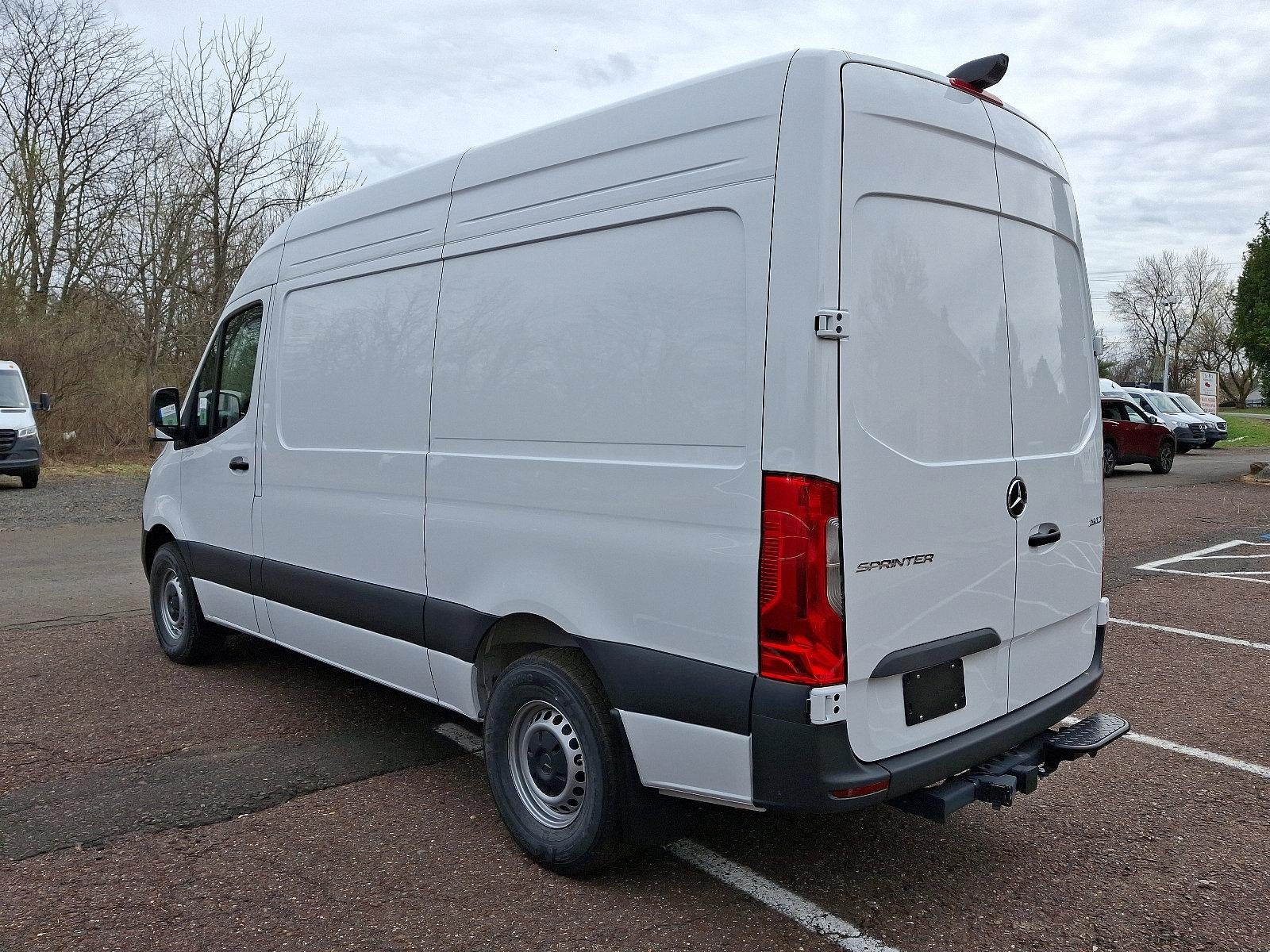 2025 Mercedes-Benz Sprinter Cargo Van 2500 Standard Roof I4 Diesel HO 144" RWD