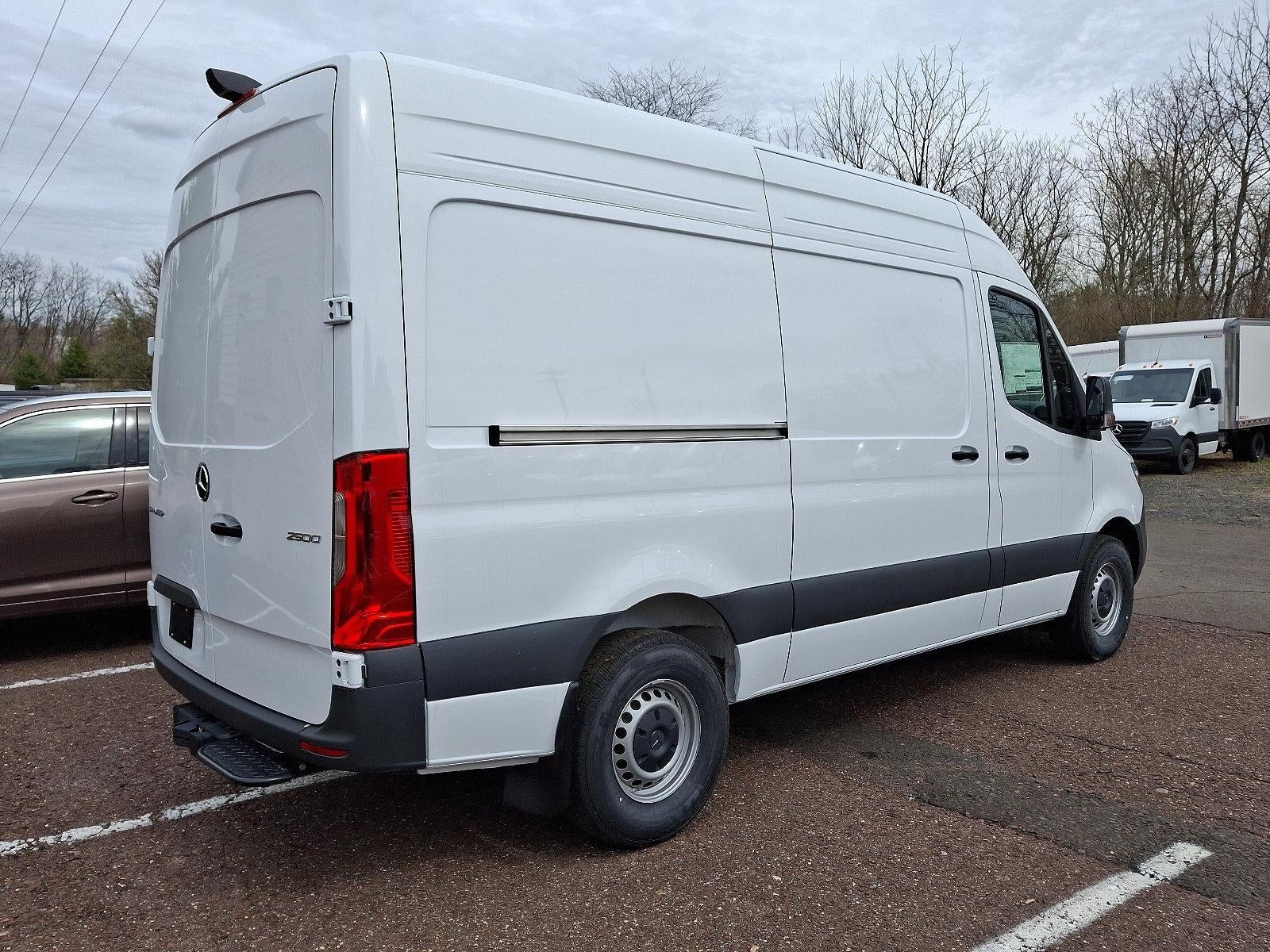 2025 Mercedes-Benz Sprinter Cargo Van 2500 Standard Roof I4 Diesel HO 144" RWD
