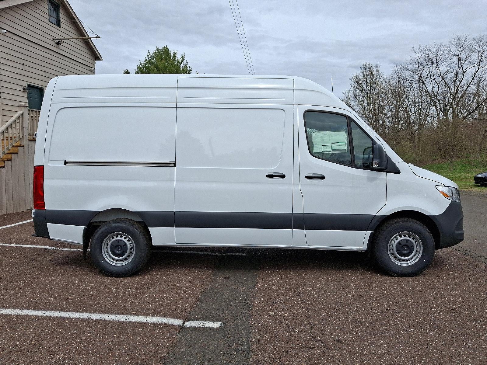 2025 Mercedes-Benz Sprinter Cargo Van 2500 Standard Roof I4 Diesel HO 144" RWD