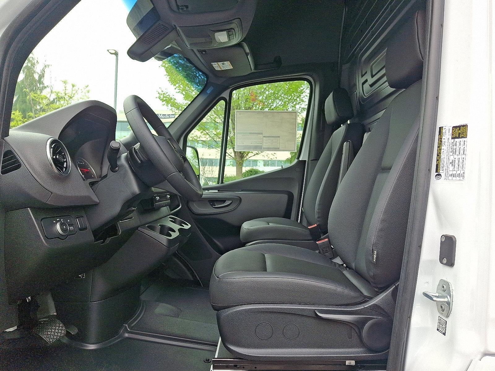 2026 Mercedes-Benz Sprinter Cargo Van 2500 Standard Roof I4 Diesel HO 144" RWD