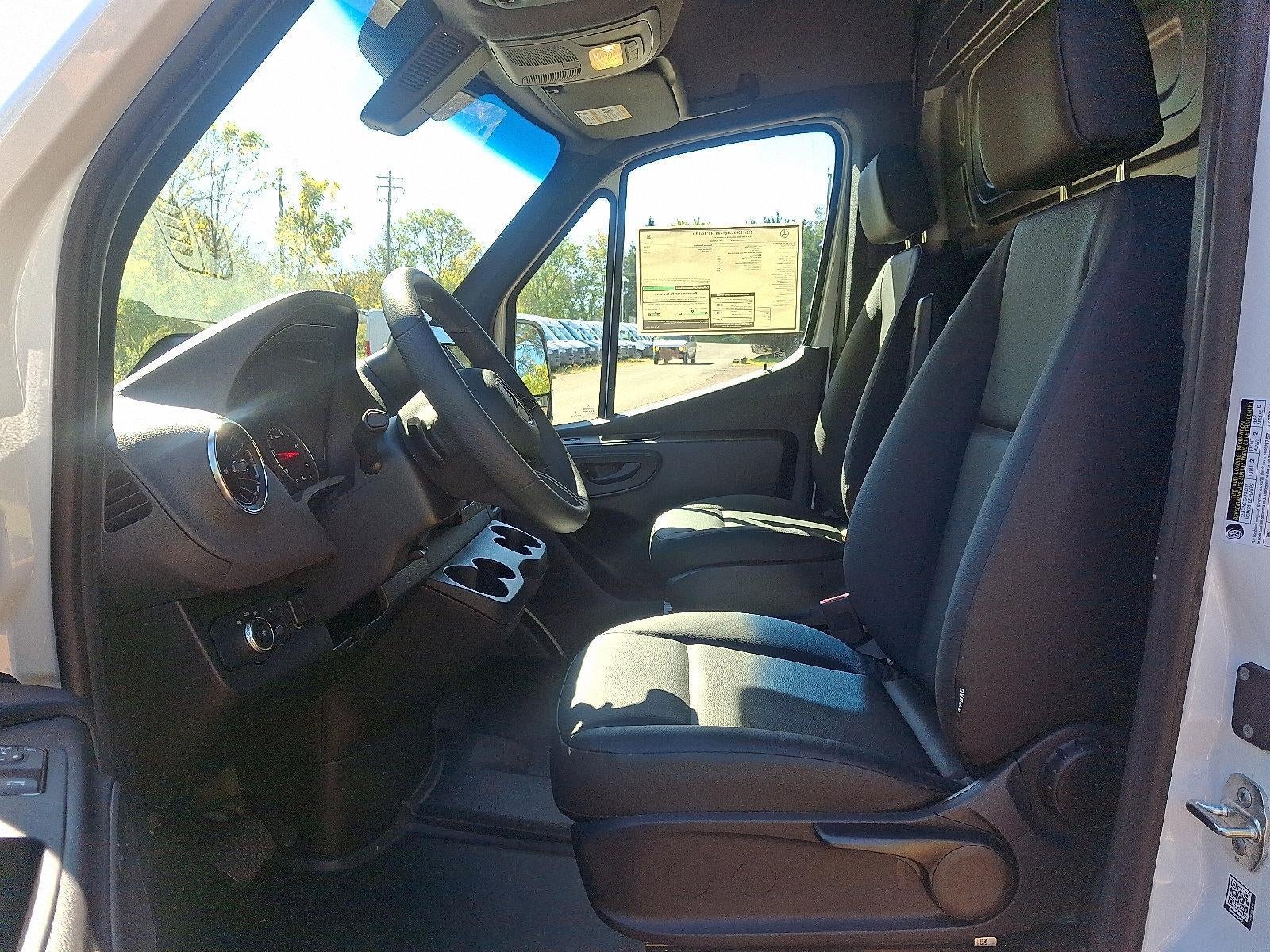 2026 Mercedes-Benz Sprinter Cargo Van 2500 Standard Roof I4 Diesel HO 144" RWD