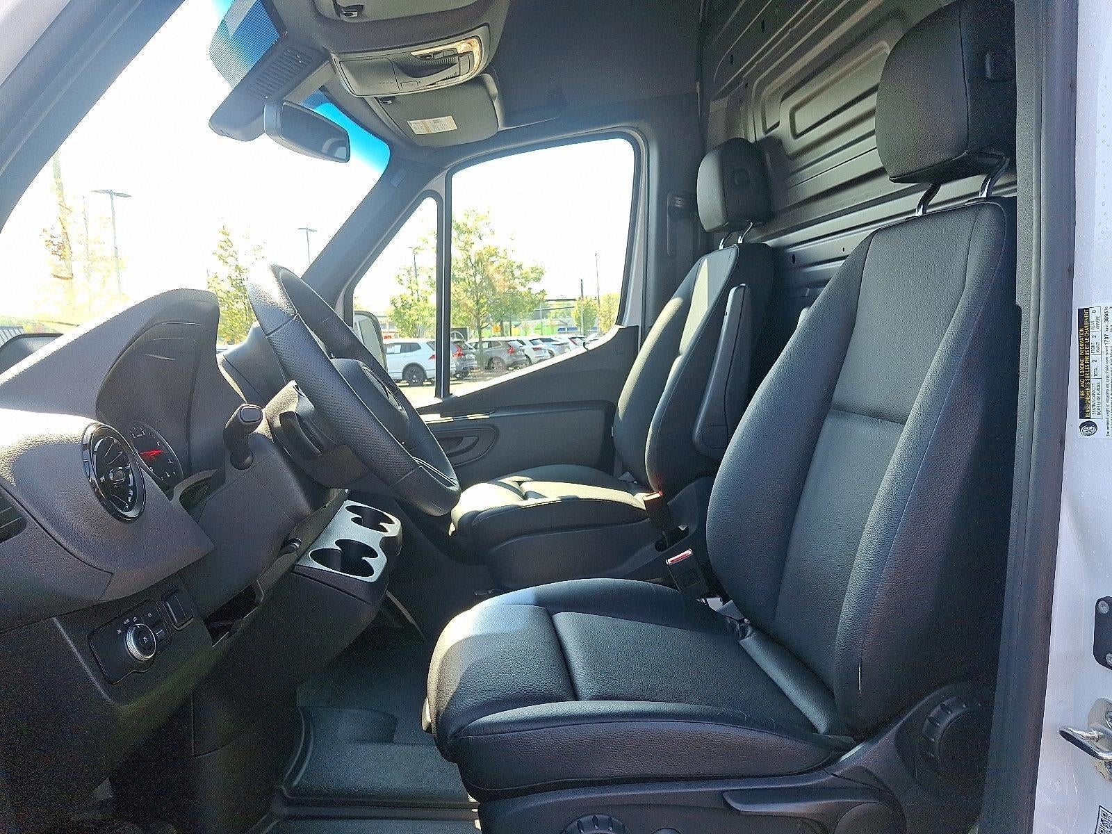 2025 Mercedes-Benz Sprinter Cargo Van 2500 Standard Roof I4 Diesel HO 144" RWD