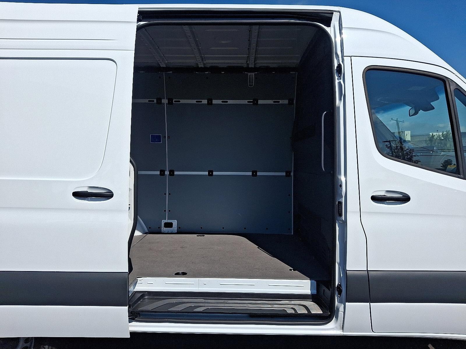 2025 Mercedes-Benz Sprinter Cargo Van 2500 Standard Roof I4 Diesel HO 144" RWD