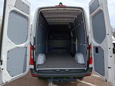 2025 Mercedes-Benz Sprinter Cargo Van 2500 Standard Roof I4 Diesel HO 144" RWD