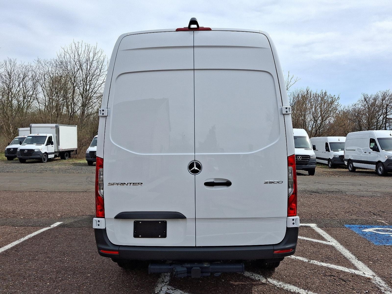 2025 Mercedes-Benz Sprinter Cargo Van 2500 Standard Roof I4 Diesel HO 144" RWD