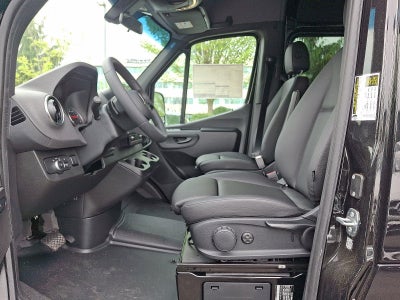 2025 Mercedes-Benz Sprinter Passenger Van 2500 Standard Roof I4 Diesel 144" RWD