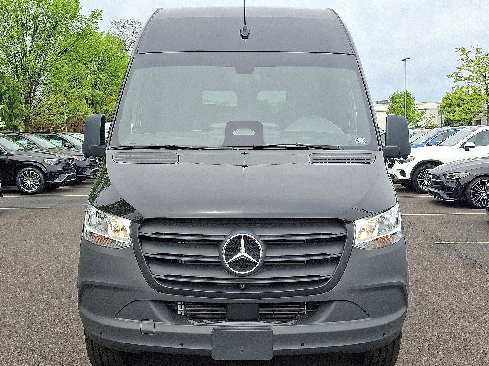 2025 Mercedes-Benz Sprinter Passenger Van 2500 Standard Roof I4 Diesel 144" RWD