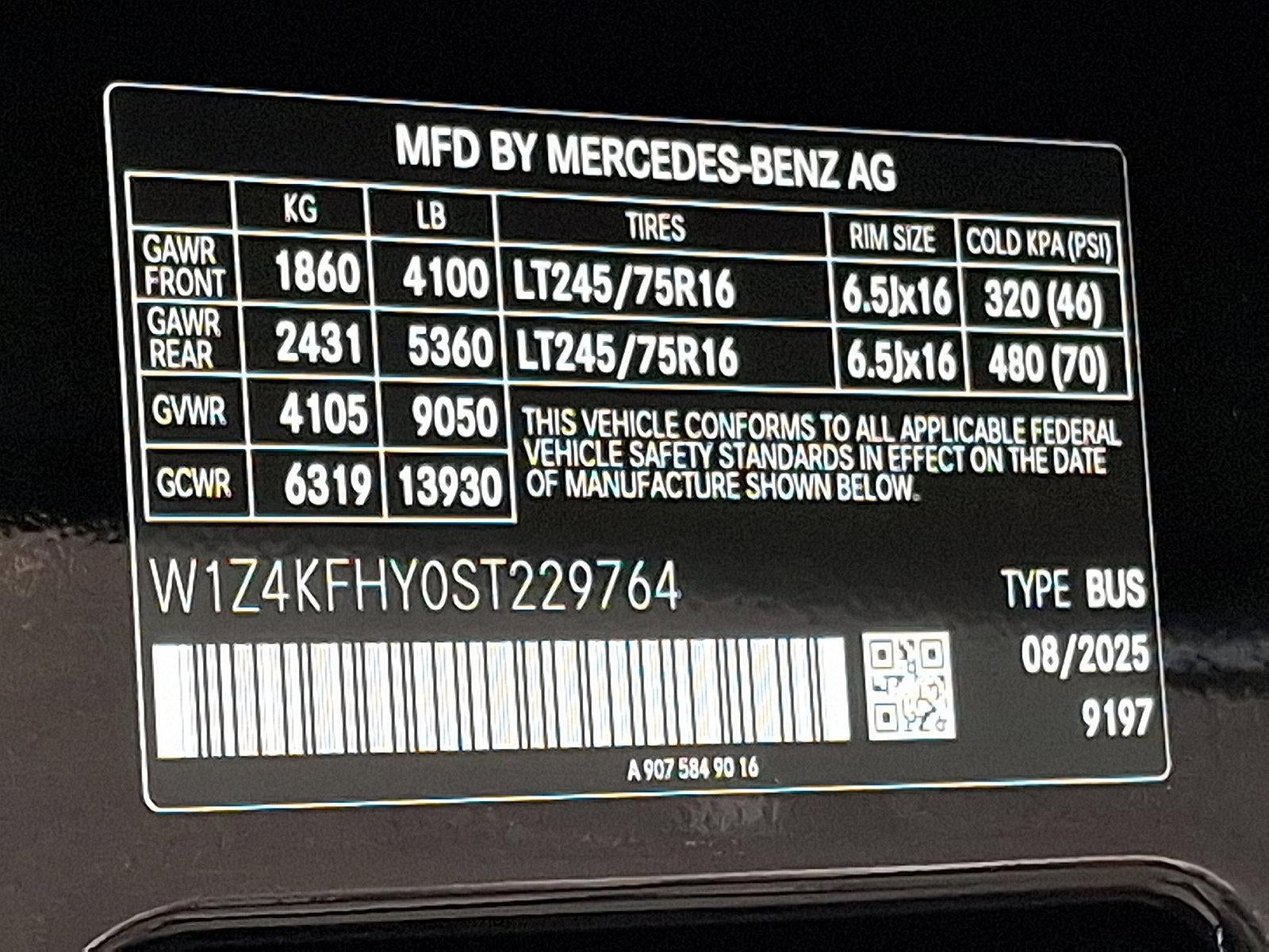 2025 Mercedes-Benz Sprinter Passenger Van 2500 Standard Roof I4 Diesel 144" RWD