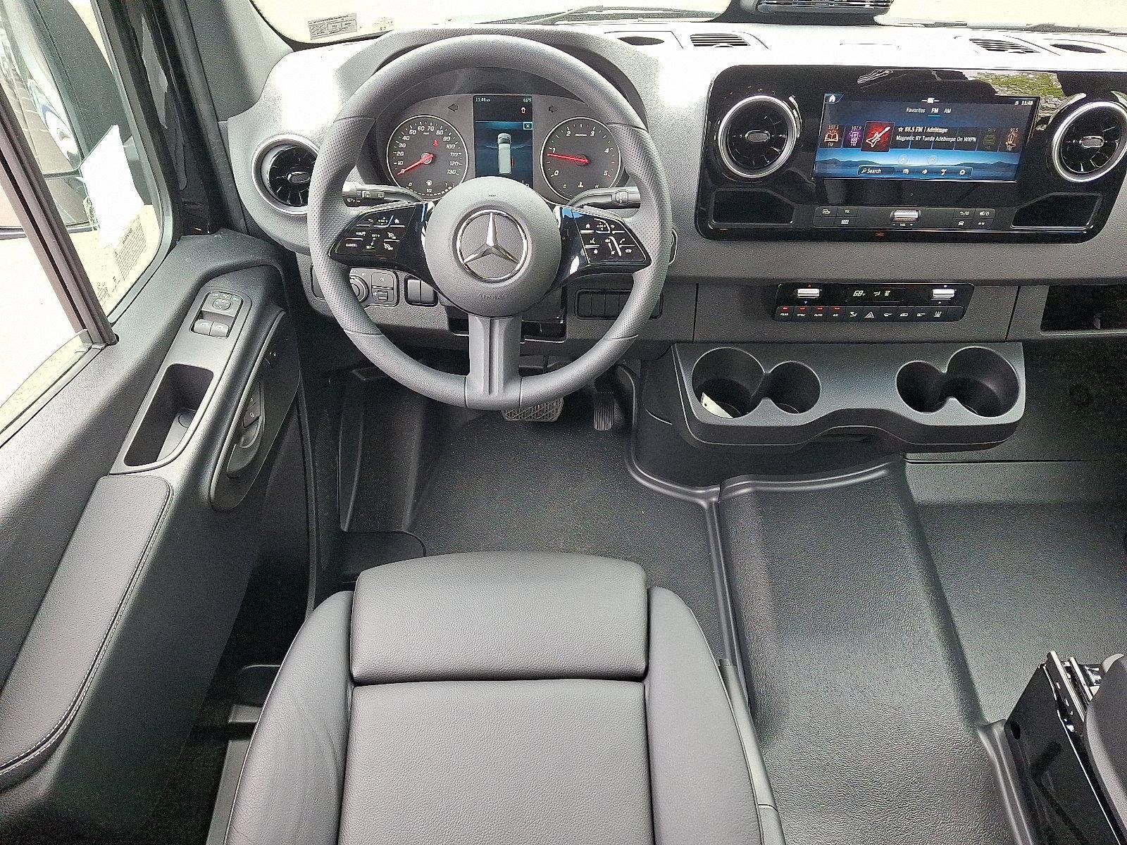 2025 Mercedes-Benz Sprinter Passenger Van 2500 Standard Roof I4 Diesel 144" RWD