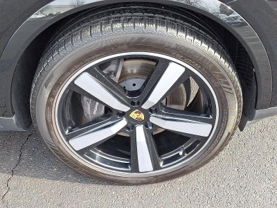 2024 Porsche Cayenne Coupe AWD