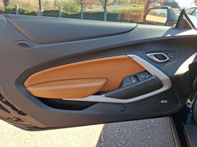 2021 Chevrolet Camaro 2dr Coupe 2LT