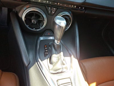 2021 Chevrolet Camaro 2dr Coupe 2LT