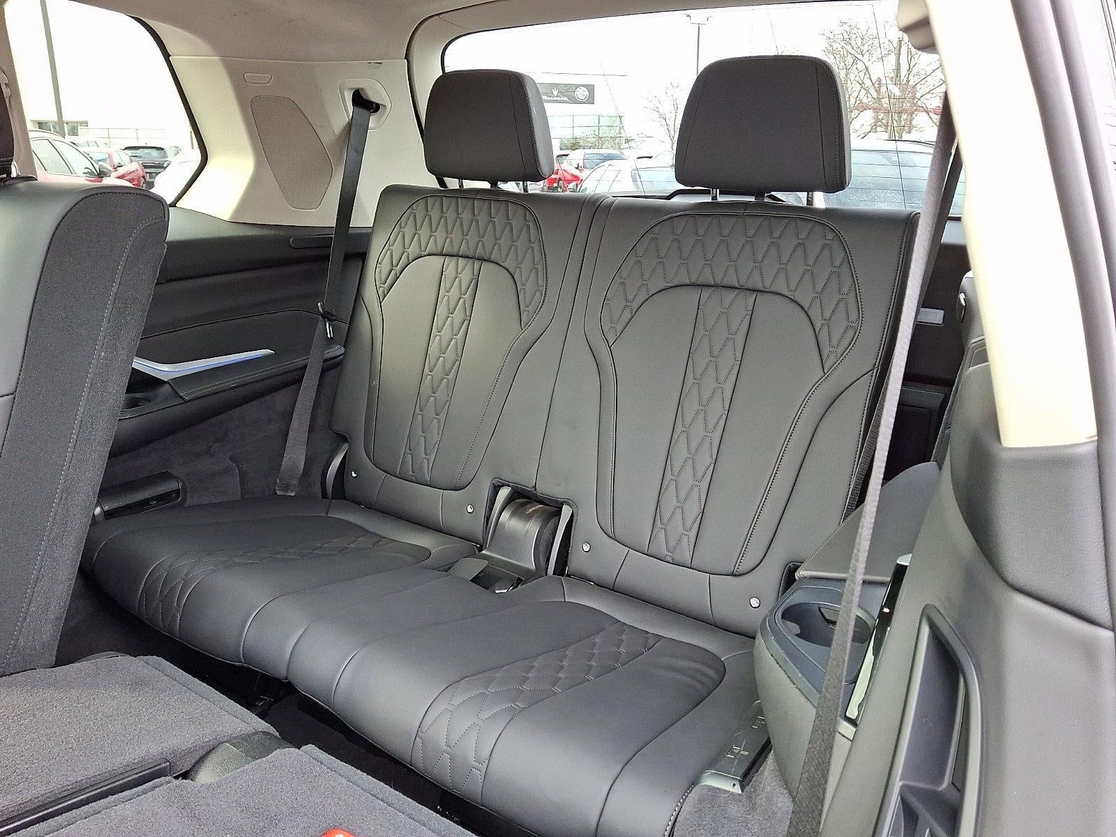 2023 BMW X7 xDrive40i Sports Activity Vehicle