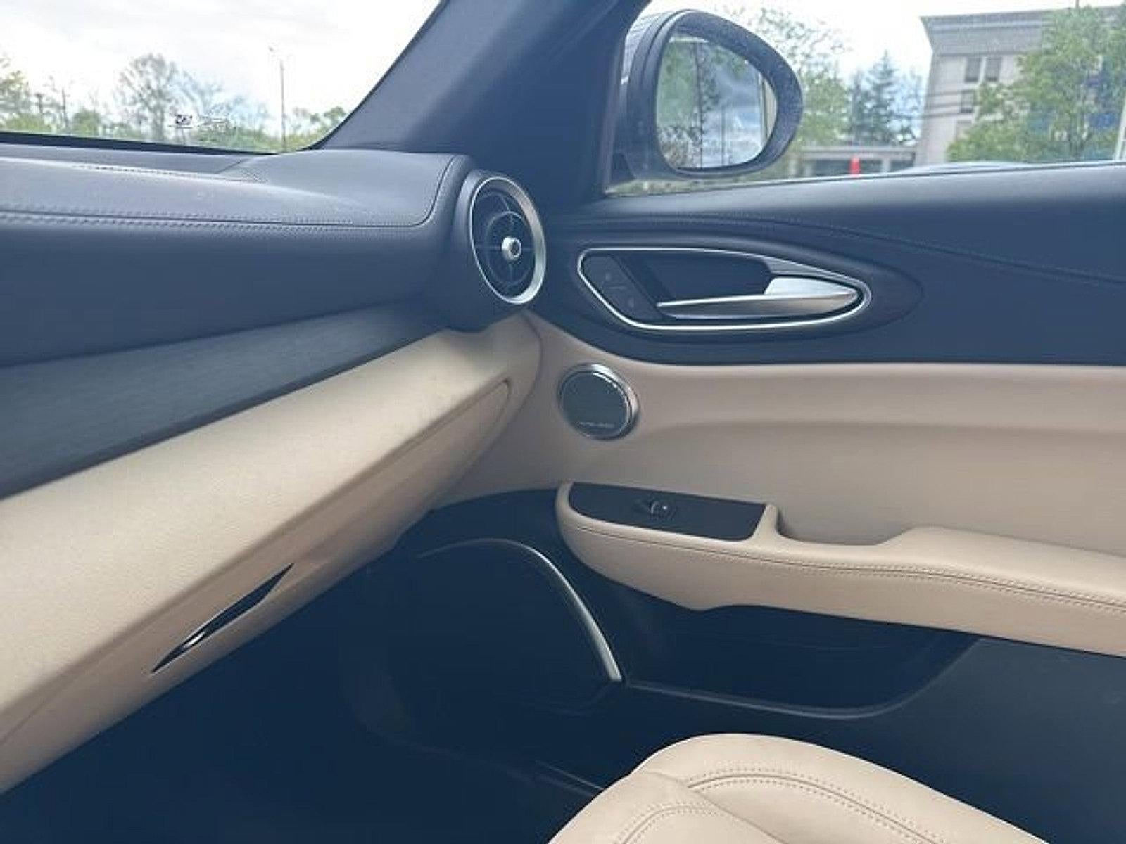 2023 Alfa Romeo Giulia Lusso AWD