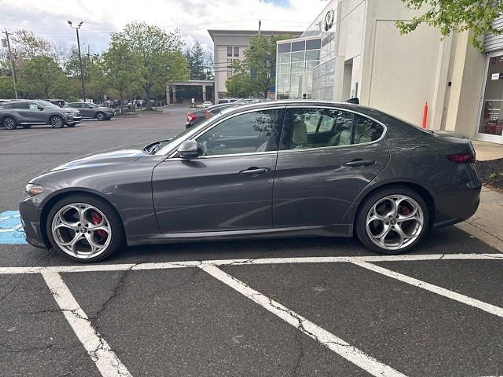 2023 Alfa Romeo Giulia Lusso AWD