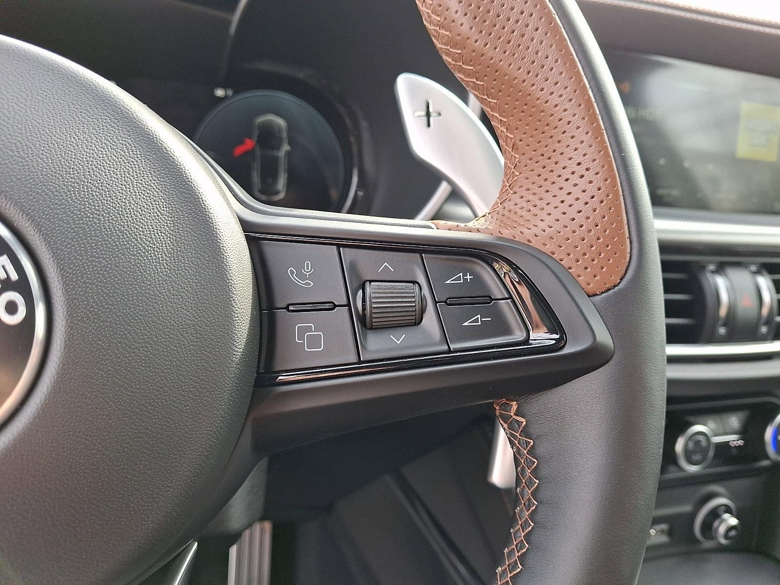 2025 Alfa Romeo Stelvio AWD