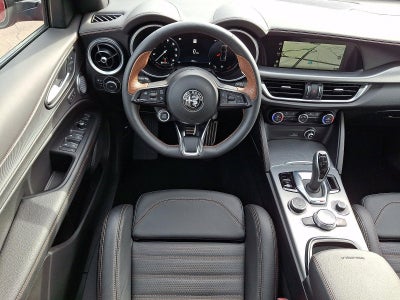 2025 Alfa Romeo Stelvio AWD