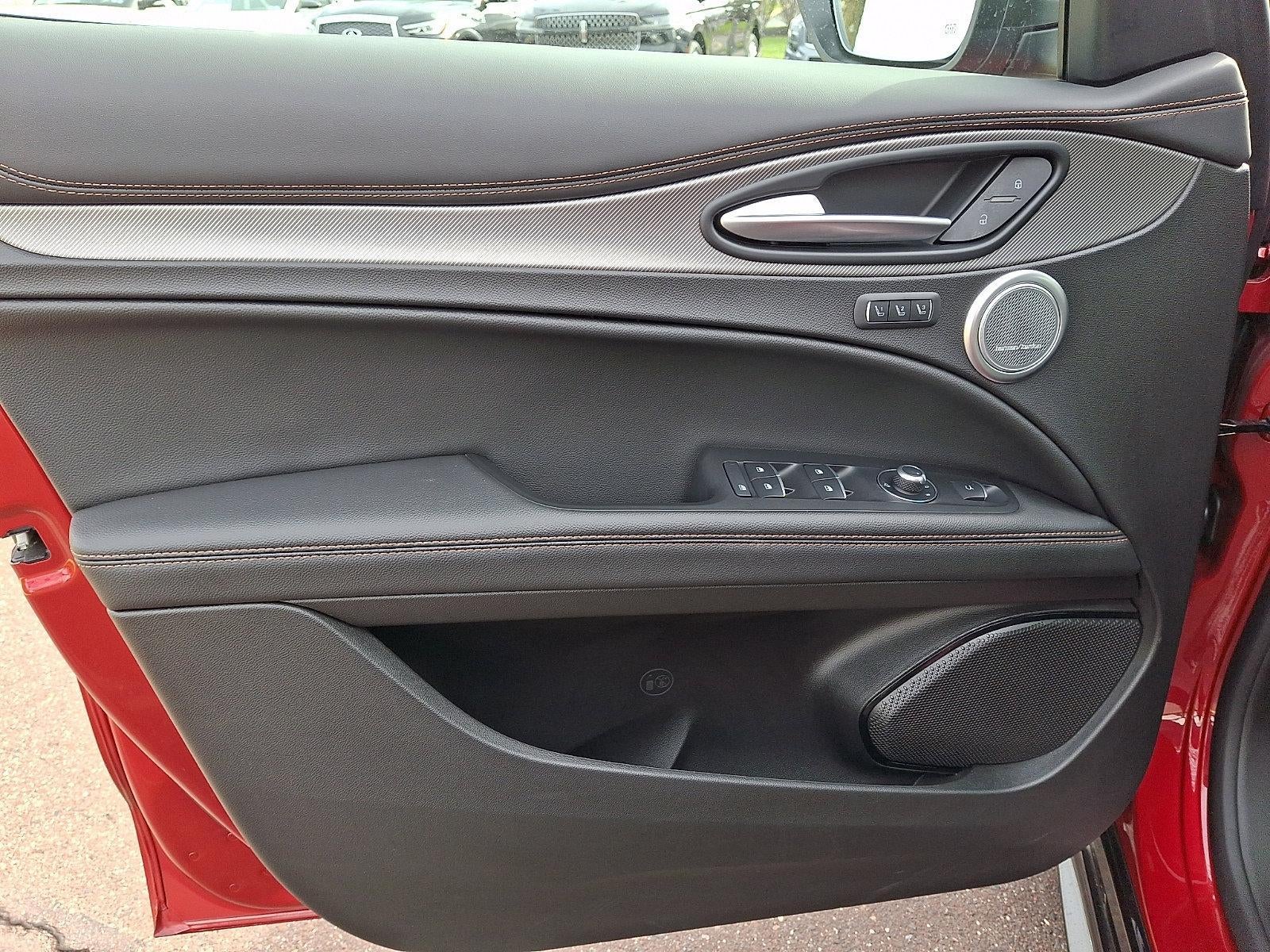 2025 Alfa Romeo Stelvio AWD