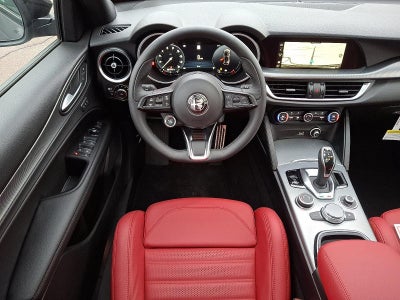 2025 Alfa Romeo Stelvio AWD