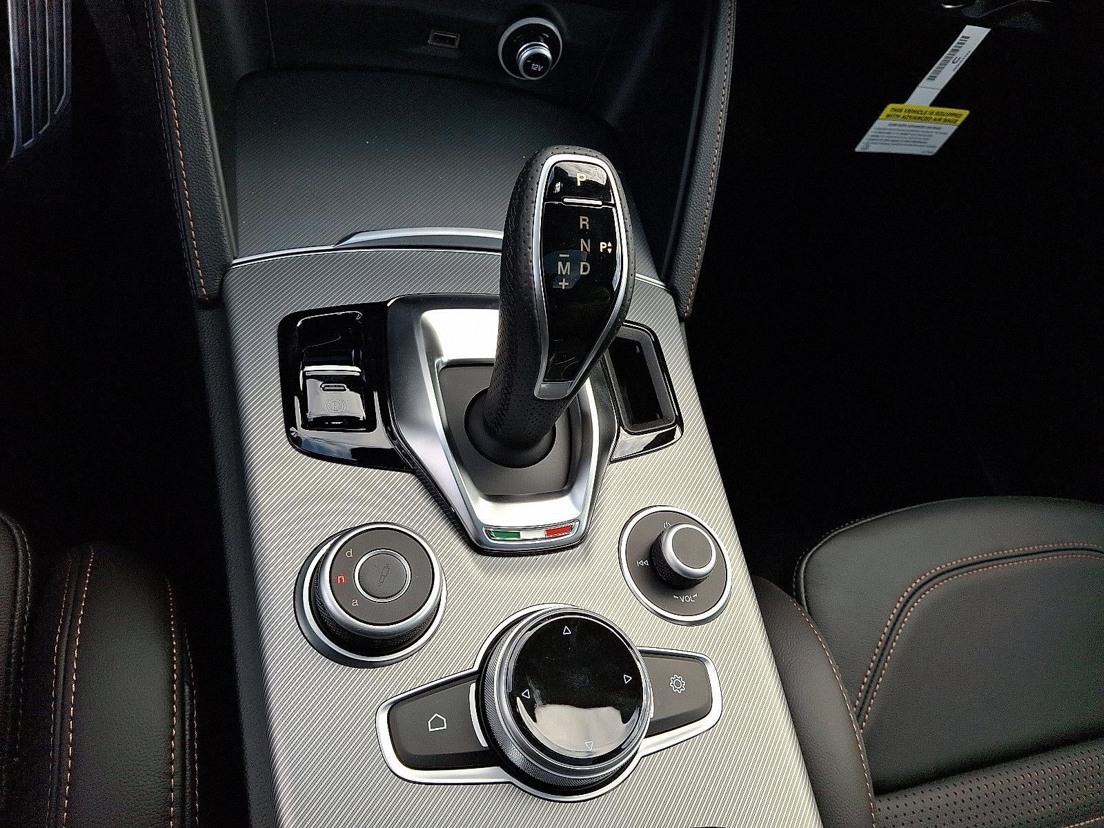 2025 Alfa Romeo Stelvio AWD