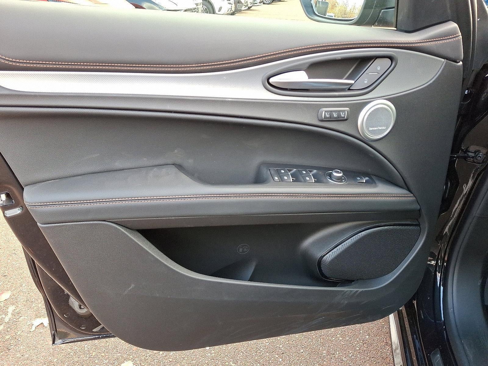 2025 Alfa Romeo Stelvio AWD