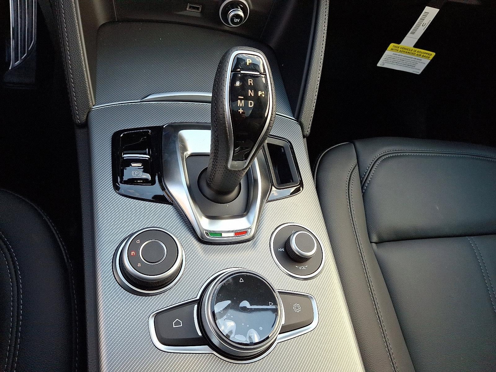 2025 Alfa Romeo Stelvio AWD