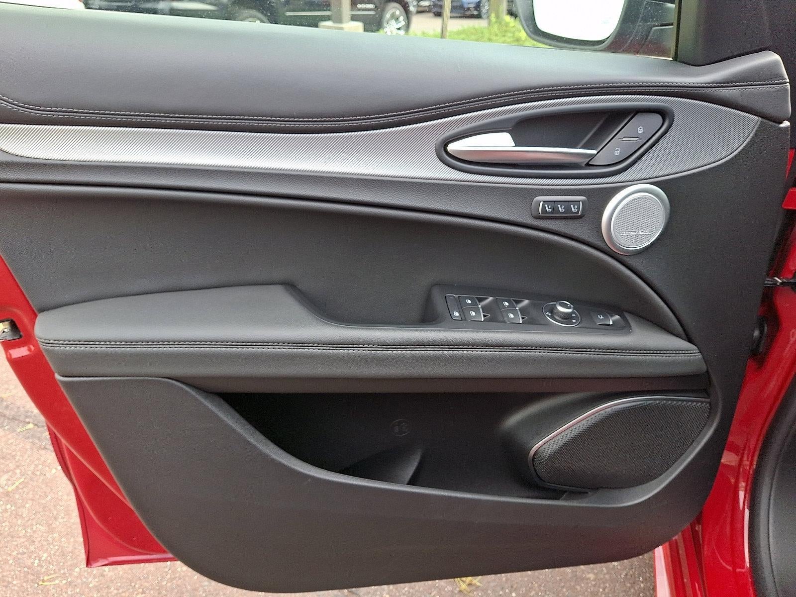 2023 Alfa Romeo Stelvio Veloce AWD