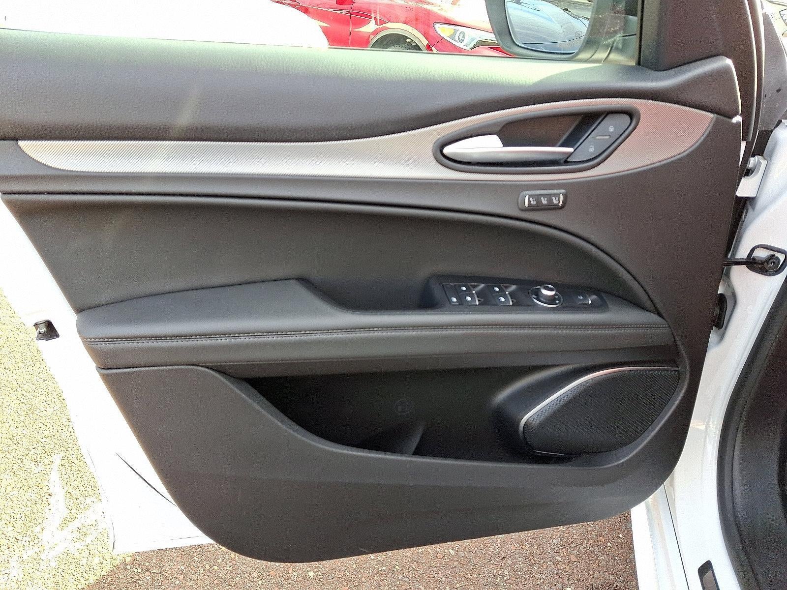 2023 Alfa Romeo Stelvio Veloce AWD