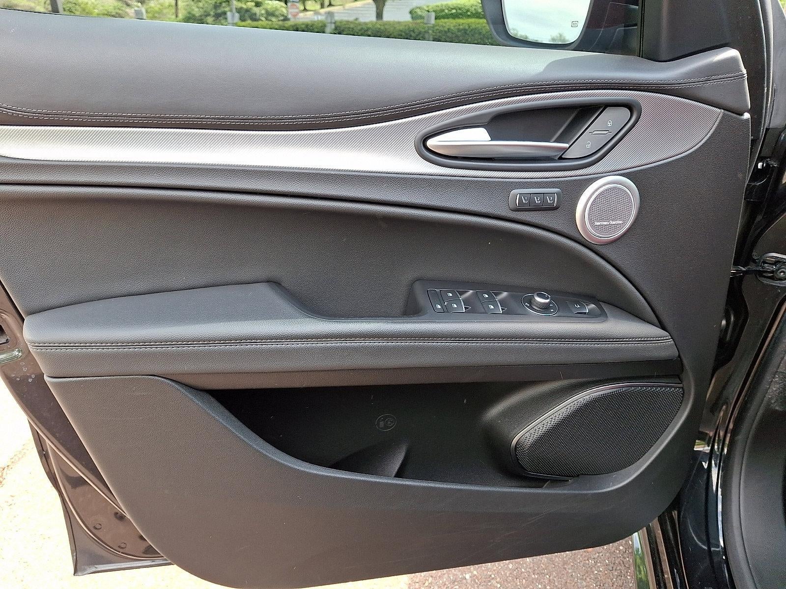 2022 Alfa Romeo Stelvio Veloce AWD