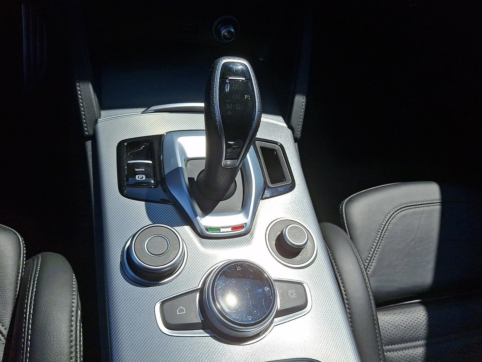 2023 Alfa Romeo Stelvio Veloce AWD