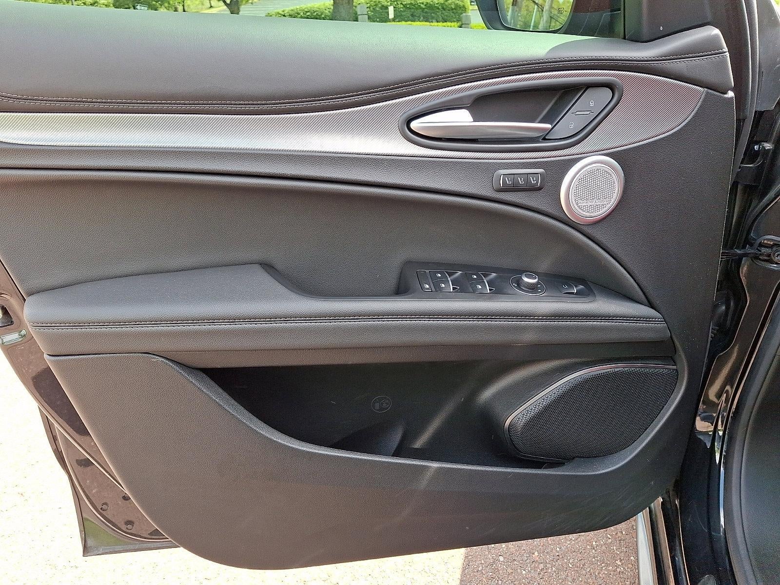 2023 Alfa Romeo Stelvio Veloce AWD