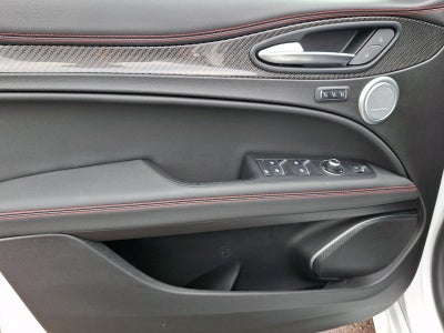 2023 Alfa Romeo Stelvio Estrema AWD