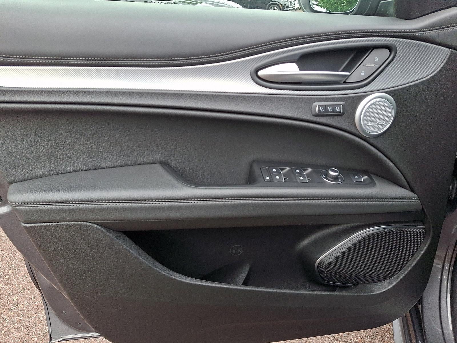 2023 Alfa Romeo Stelvio Veloce AWD