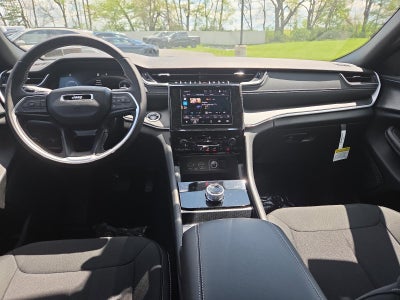 2026 Jeep Grand Cherokee Laredo X 4x4
