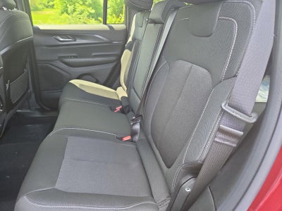 2026 Jeep Grand Cherokee Laredo X 4x4