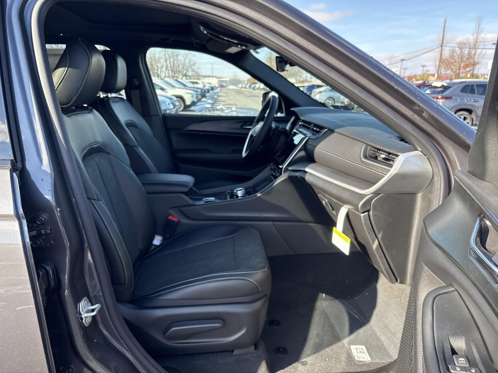 2025 Jeep Grand Cherokee Altitude X 4x4