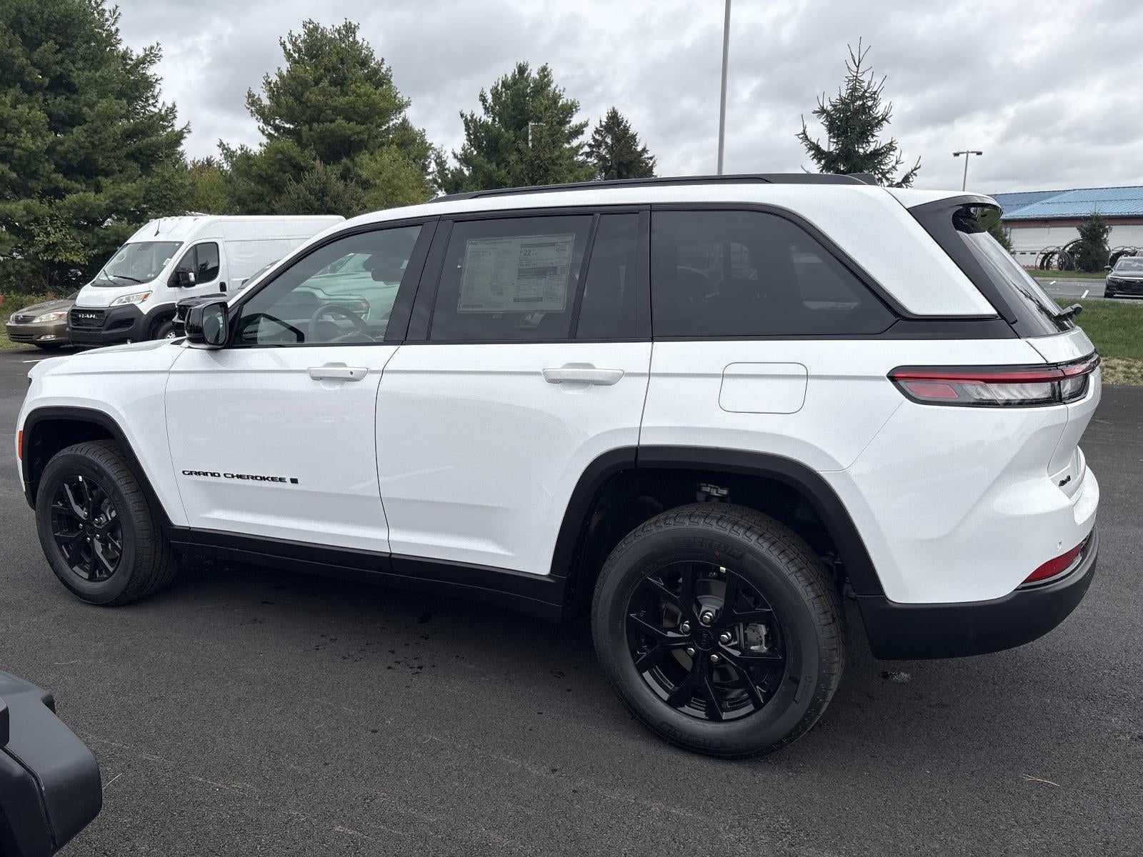 2025 Jeep Grand Cherokee Altitude X 4x4