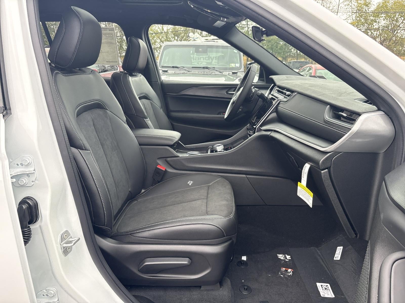 2025 Jeep Grand Cherokee Altitude X 4x4