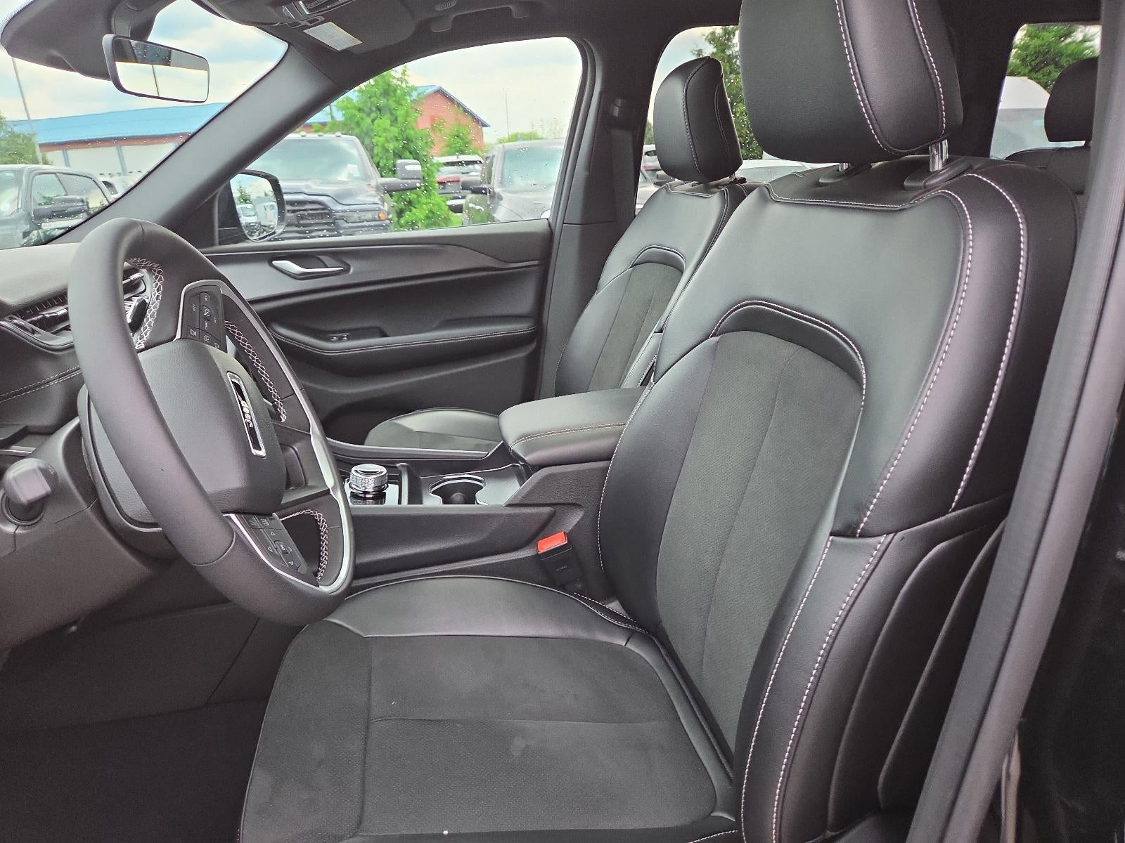 2025 Jeep Grand Cherokee Altitude X 4x4