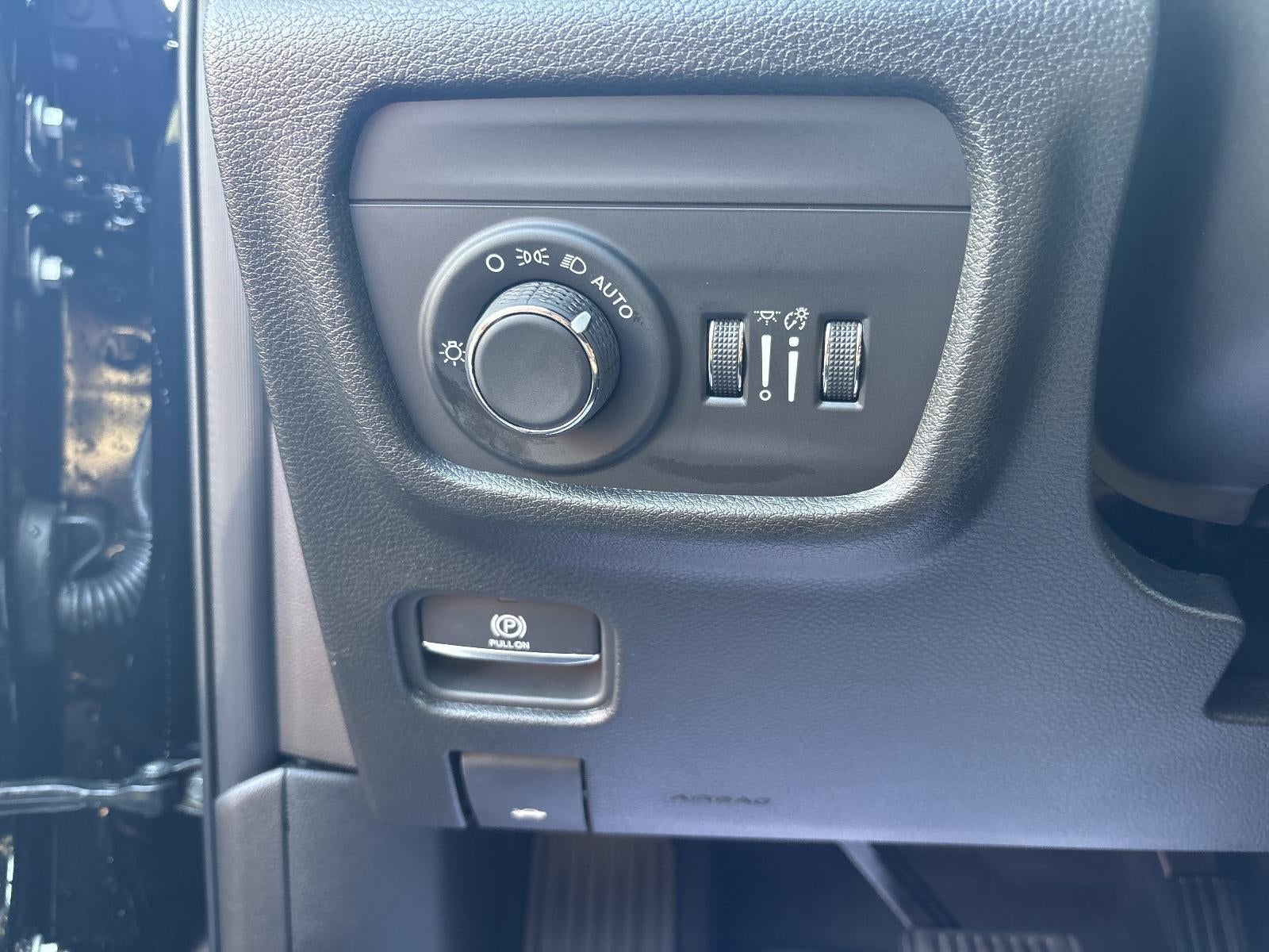 2025 Jeep Grand Cherokee Laredo 4x4