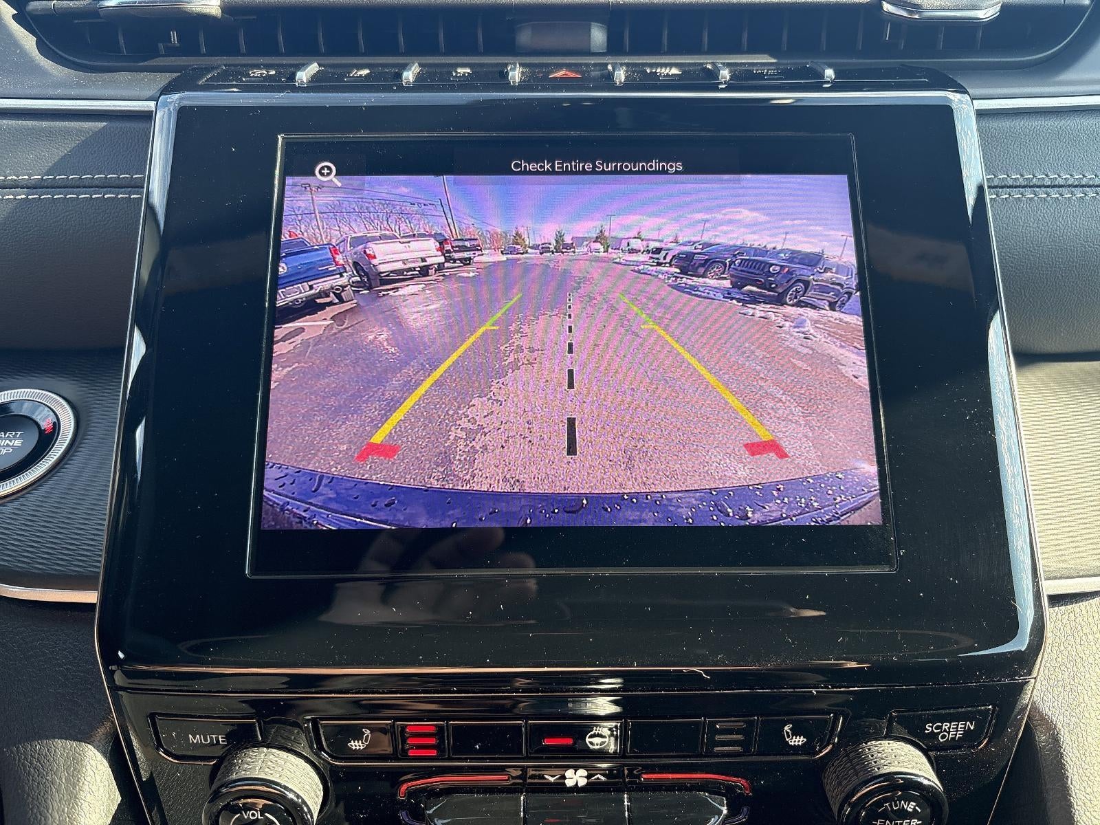 2025 Jeep Grand Cherokee Laredo 4x4