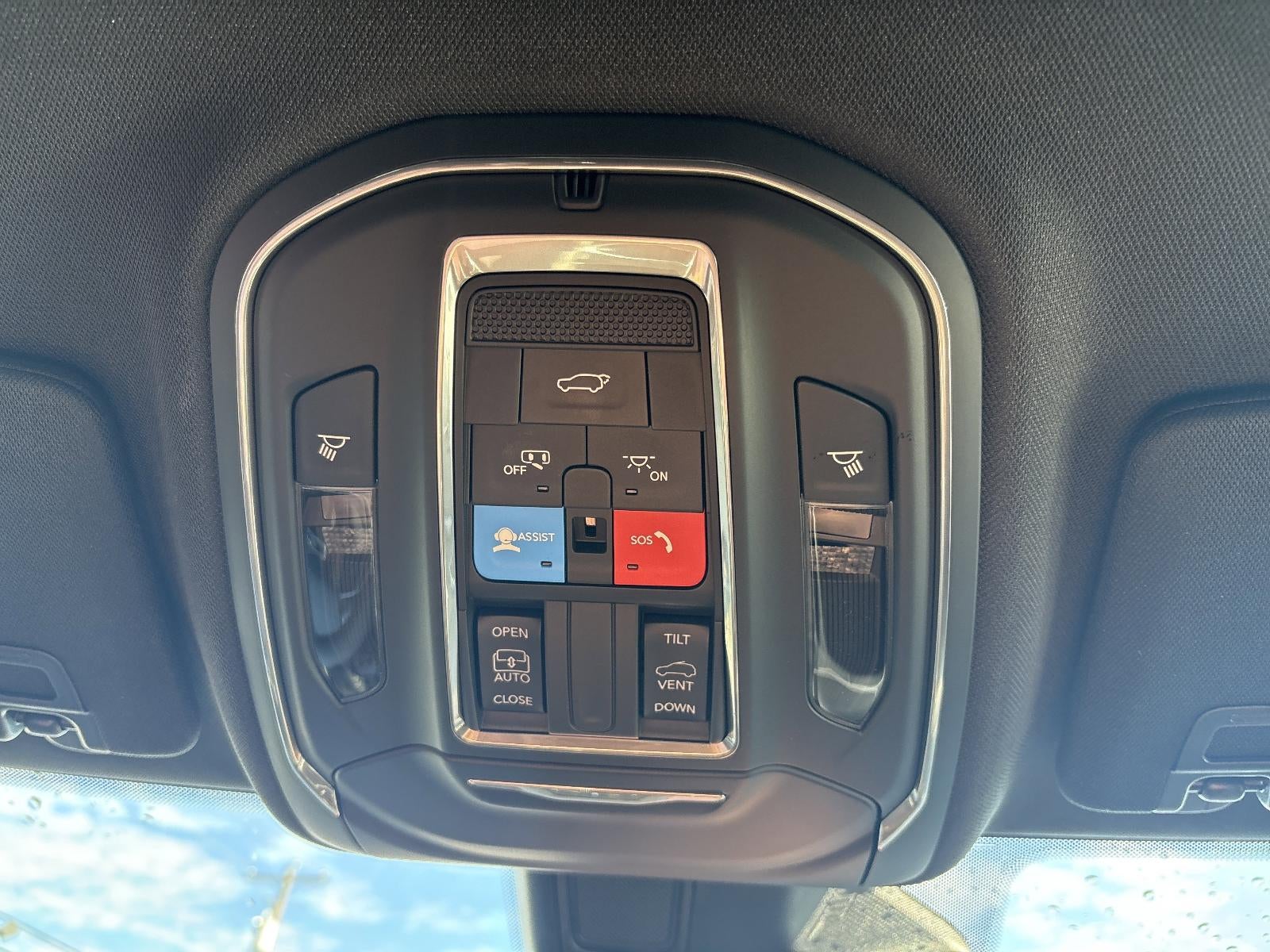 2025 Jeep Grand Cherokee Laredo 4x4