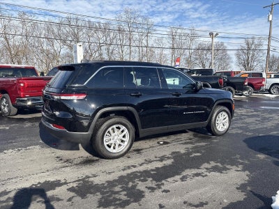 2025 Jeep Grand Cherokee Laredo 4x4